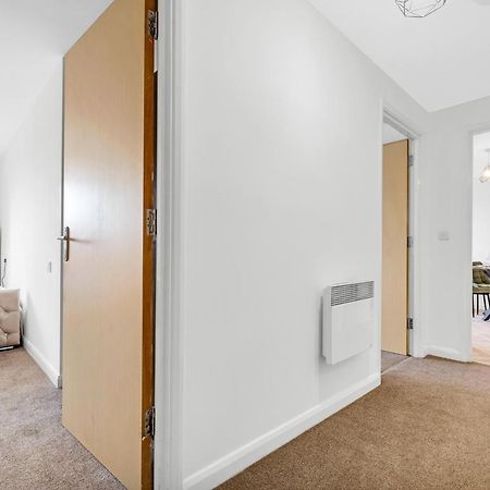 Stylish 4Th Floor 2 Bedroom En Suite City Centre Apartment With Parking By Azura Nights Birmingam Exterior foto